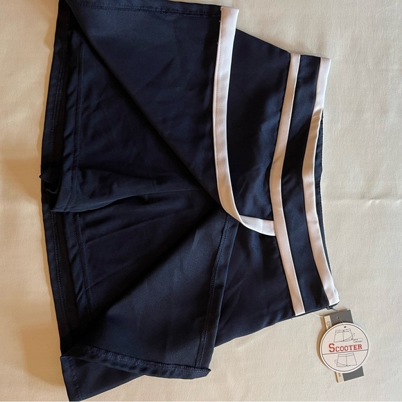 NWT~ Eddie Bauer skort with side zipper. Girls size 14 - Picture 2 of 8